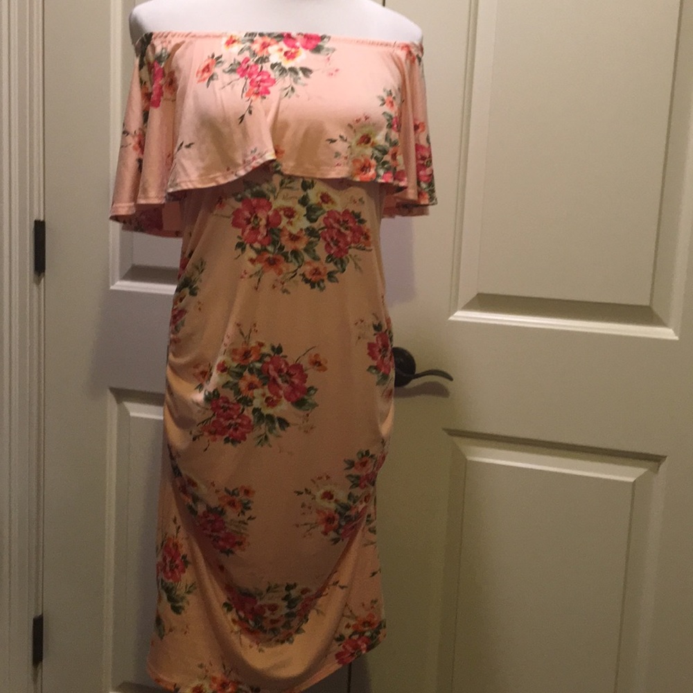 NWOT Hello MIZ Bodycon Maternity Medium Dress